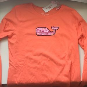 new with tags vineyard vines shirt!!